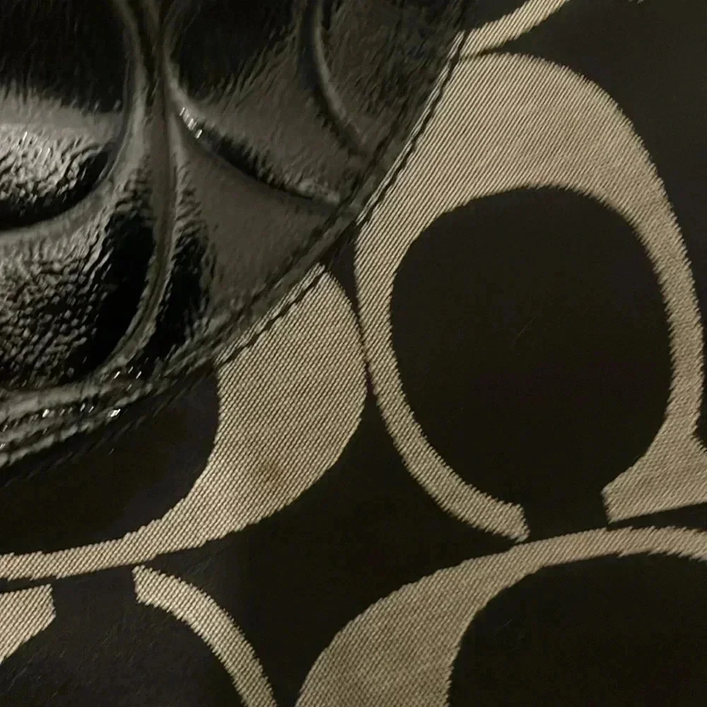 COACH Black Signature Canvas Patent Laura Tote Handbag Purse Y2K